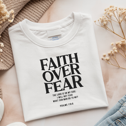 Bügelbild Faith over Fear - Breite 8cm x Höhe 10cm / Schwarz-Breite 8cm x Höhe 10cm / Weiß-Breite 15cm x Höhe 19cm / Schwarz-Breite 15cm x Höhe 19cm / Weiß-Breite 20cm x Höhe 26cm / Schwarz -Eternity 