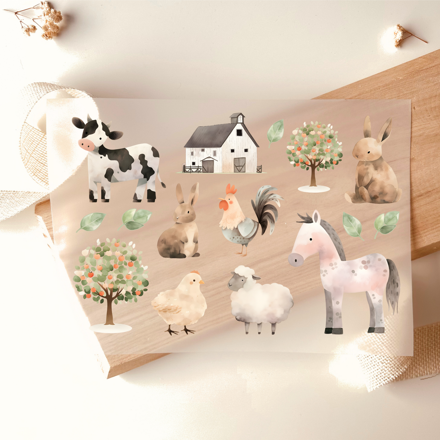 Bügelbild-Set mit Bauernhof-Tieren wie Kuh, Hase, Hahn, Schaf und Pferd im Aquarell-Stil zum Aufbügeln
