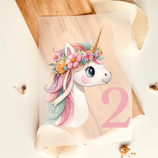 Bügelbild Einhorn mit Blumenkranz und rosa Zahl 2 im Aquarell-Stil als Transferfolie zum Aufbügeln für den 2. Geburtstag