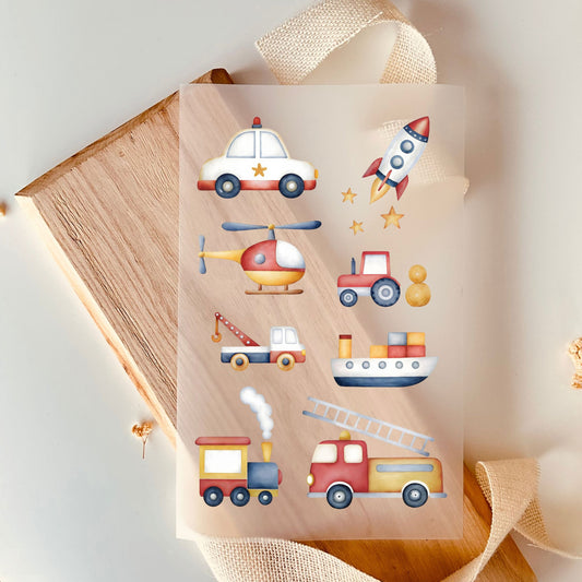Bügelbild-Set mit Fahrzeugen wie Polizeiauto, Rakete, Hubschrauber, Traktor und Feuerwehrauto in Rot und Blau für Kinder