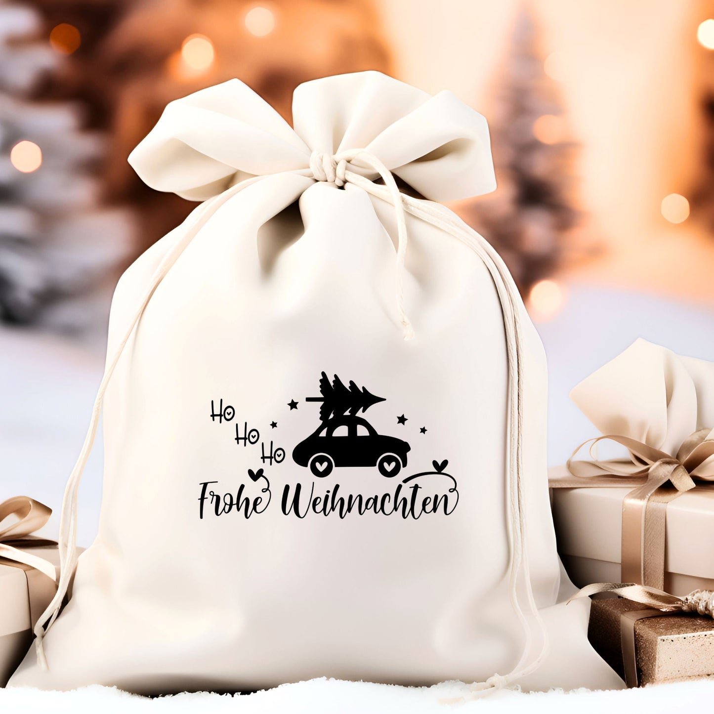 Bügelbild mit Auto-Motiv und Schriftzug "Frohe Weihnachten" in Schwarz, hier auf einem Säckchen aufgebügelt