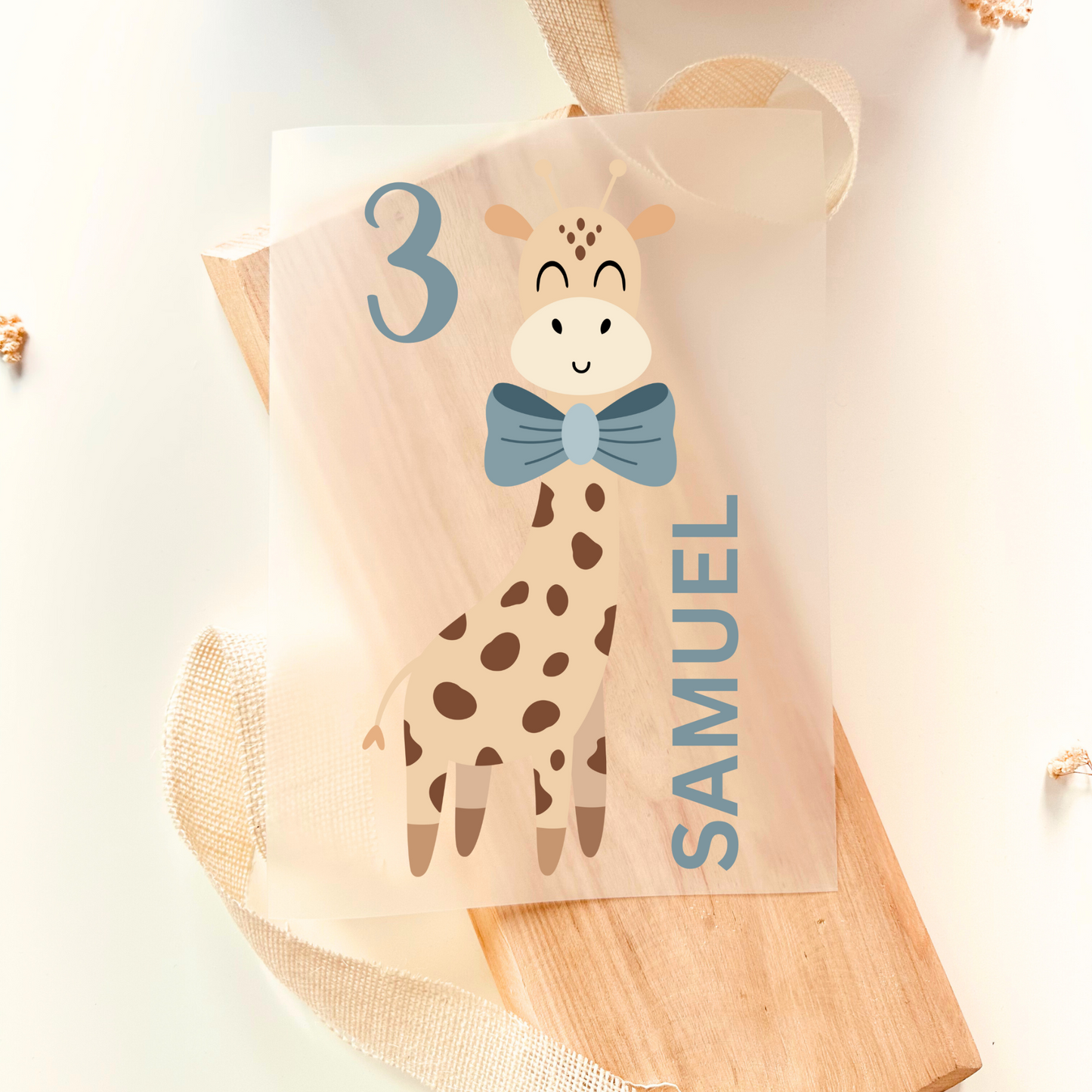 Bügelbild-Transferfolie mit Giraffen-Motiv und personalisierbarem Namen und Zahl