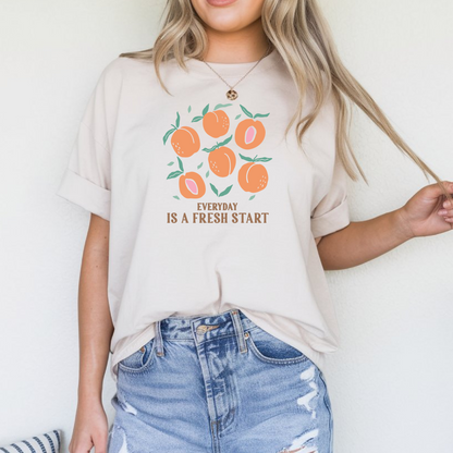 Bügelbild mit Pfirsich-Design und Spruch "Everyday is a Fresh Start" zum selbst Aufbügeln