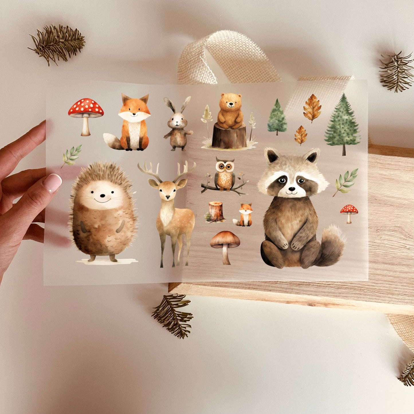 Bügelbild-Set mit Waldtieren wie Waschbär, Fuchs, Igel, Reh und Eule im Aquarell-Stil mit Herbstmotiven für Kinderkleidung