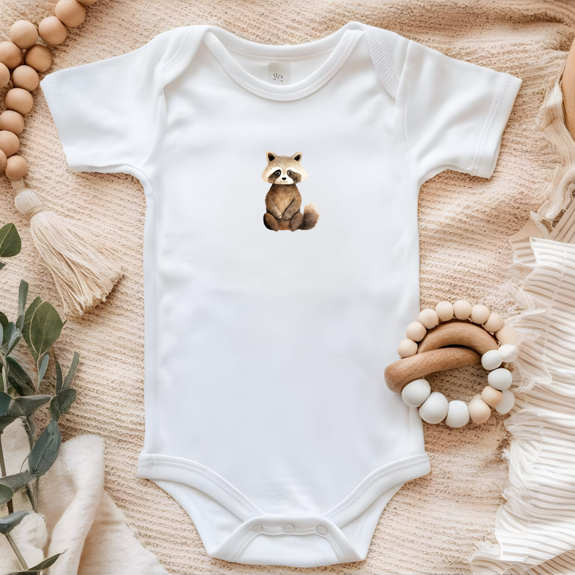 Bügelbild mit kleinem Waschbär im Aquarell-Stil zum Aufbügeln für Babykleidung