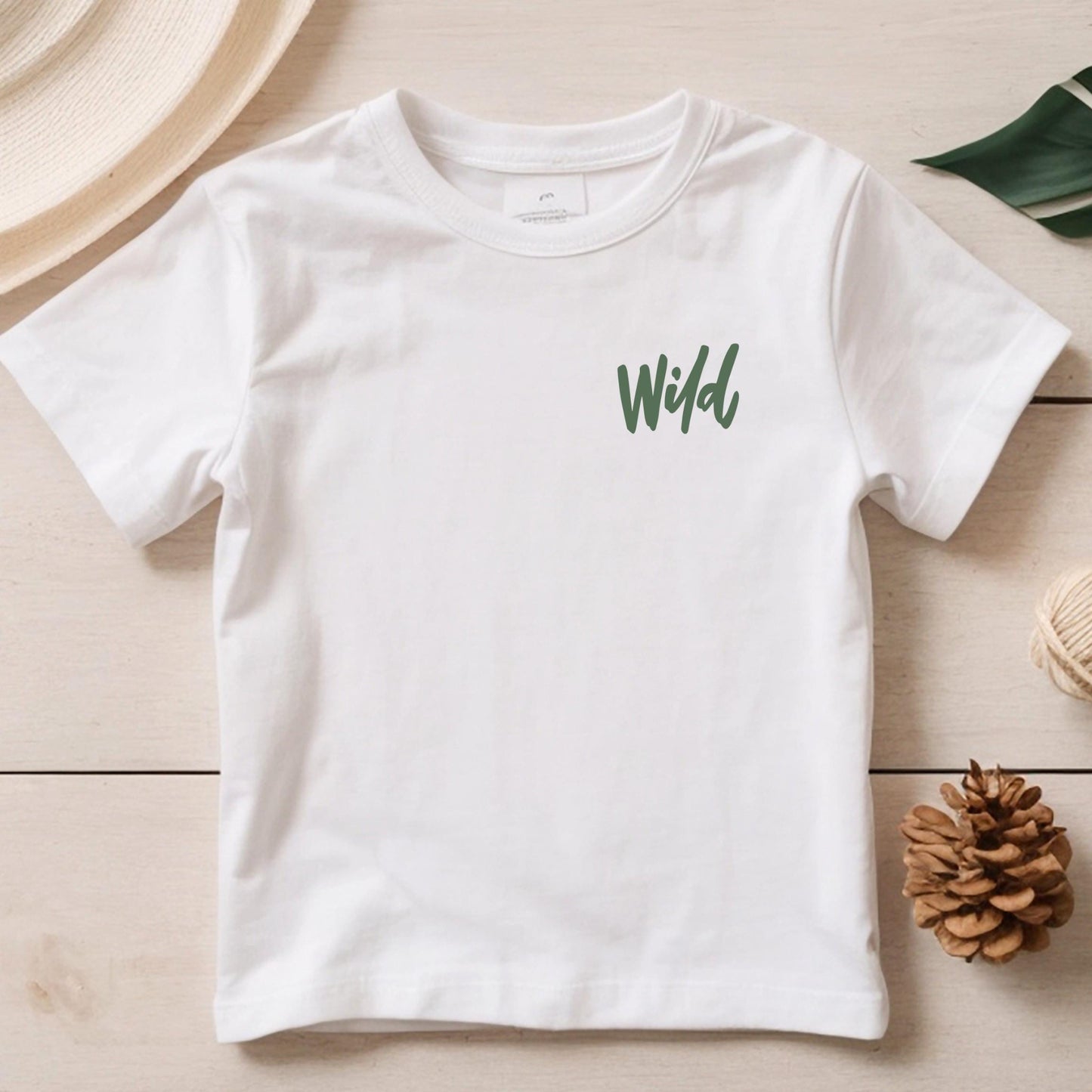 Bügelbild Wild Schriftzug Dschungel Grün Klein Kinder